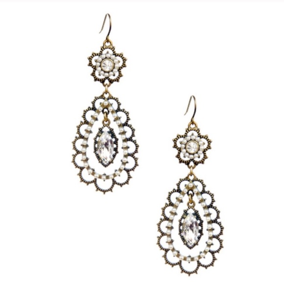 Chloe and Isabel crystal and pearl earrings - Picture 7 of 7